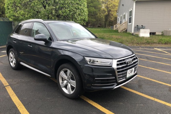 фото Audi Q5 PREMIUM
