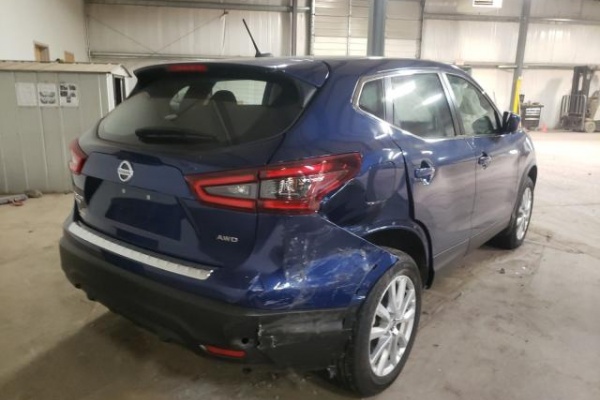 фото Nissan ROGUE SPORT S