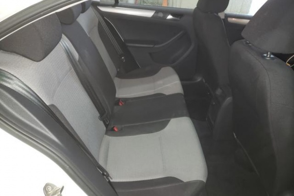 фото Volkswagen Jetta S