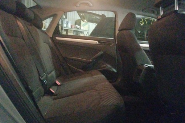 фото Volkswagen Passat S