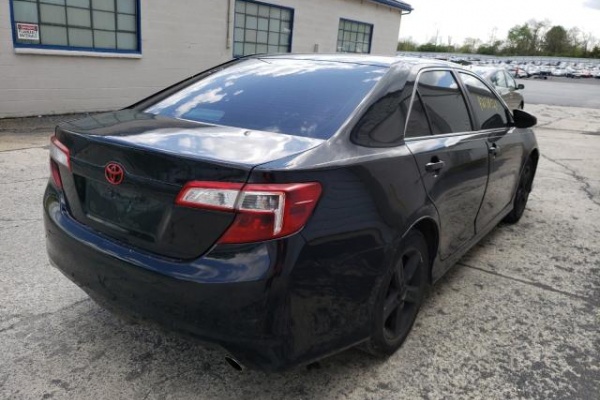 фото Toyota Camry L