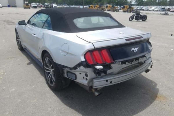 фото Ford Mustang