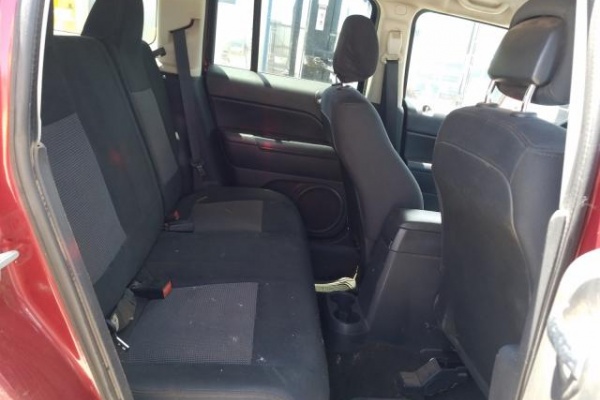 фото jeep PATRIOT SPORT