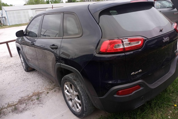 фото Jeep Cherokee SPORT