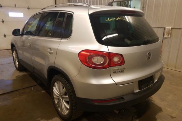 фото Volkswagen Tiguan S