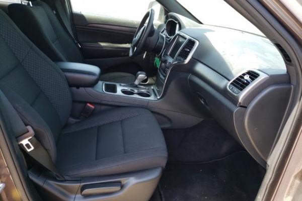 фото jeep  GRAND CHEROKEE LAREDO