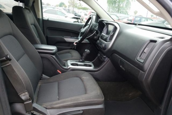 фото Chevrolet COLORADO LT