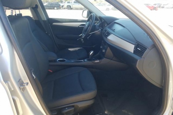 фото BMW X1 SDRIVE28I