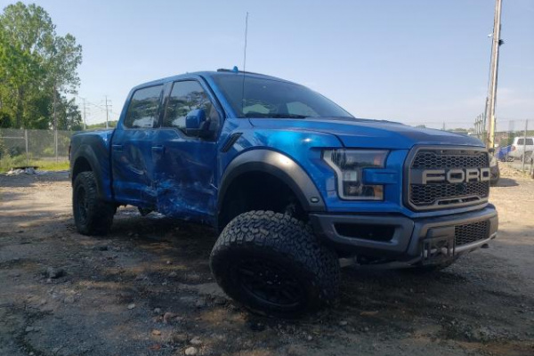 фото Ford F-150 RAPTOR