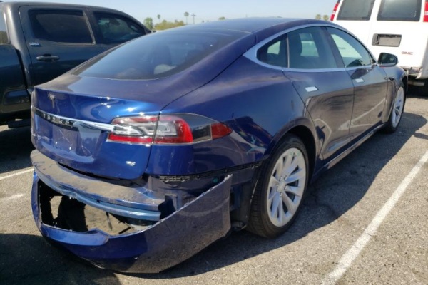 фото Tesla MODEL S