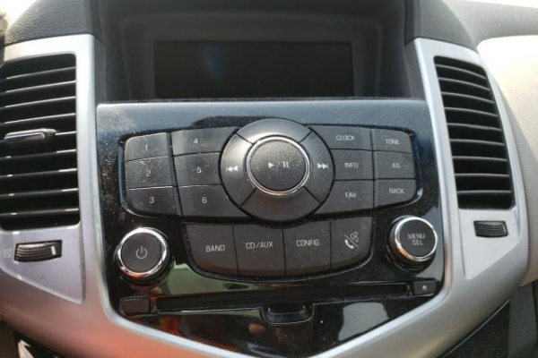 фото Chevrolet Cruze LS