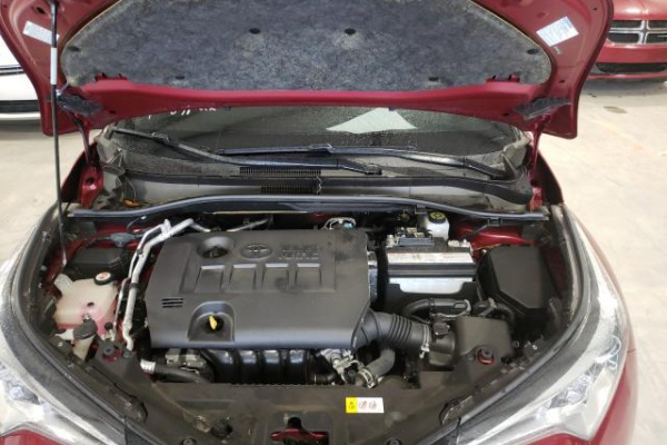 фото TOYOTA C-HR XLE