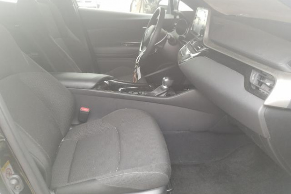 фото TOYOTA C-HR XLE