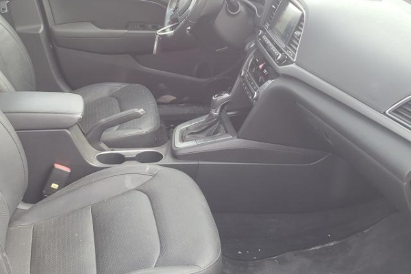 фото Hyundai Elantra SEL