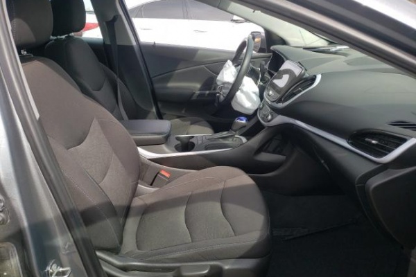 фото Chevrolet Volt LT