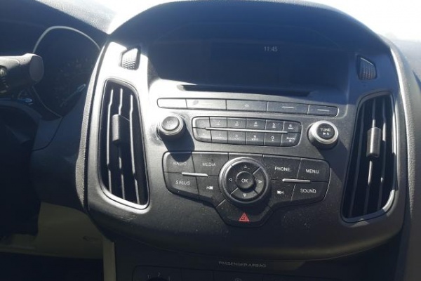 фото Ford Focus SE