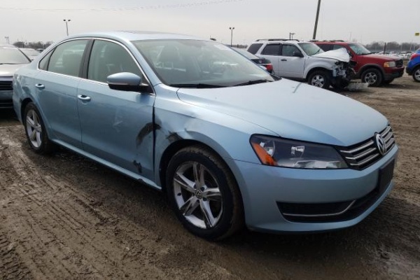 фото Volkswagen Passat SE