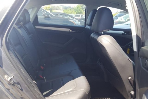 фото Volkswagen Passat Se