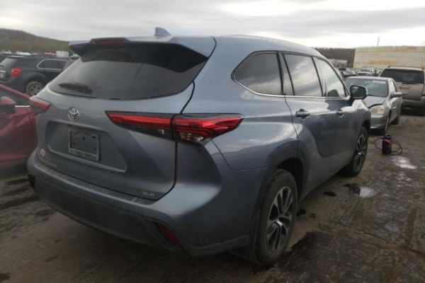 фото Toyota HIGHLANDER XLE