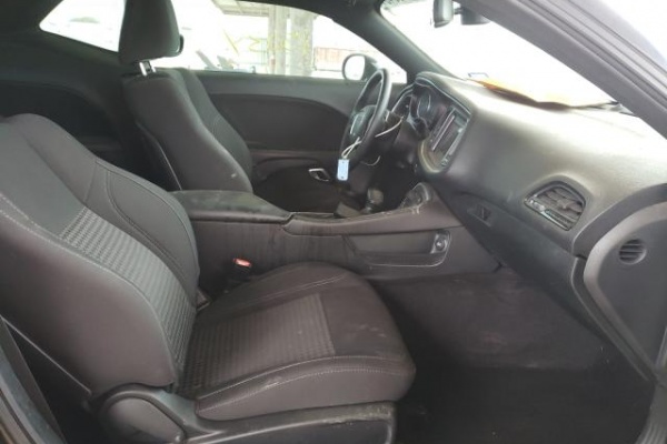 фото Dodge CHALLENGER SXT