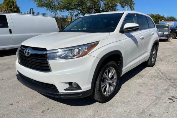 фото Toyota HIGHLANDER LE