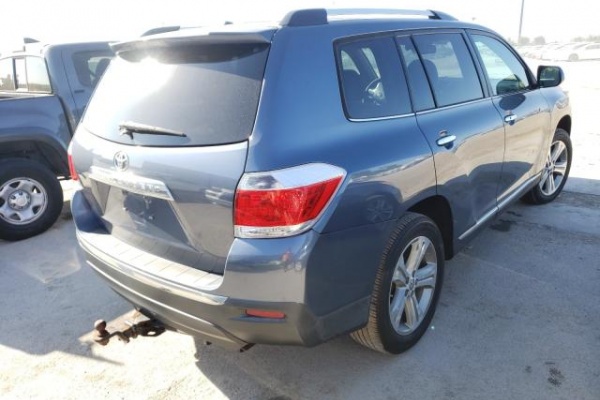 фото Toyota HIGHLANDER LIMITED