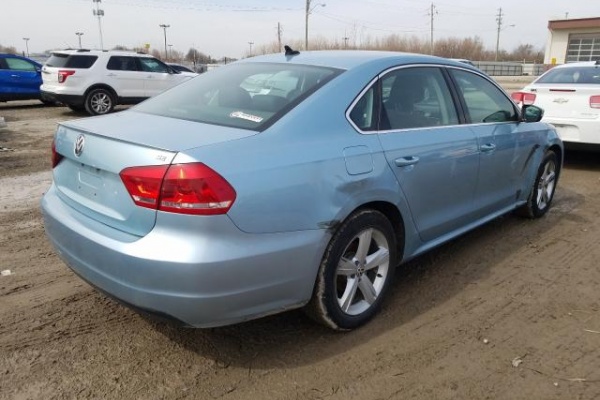 фото Volkswagen Passat SE