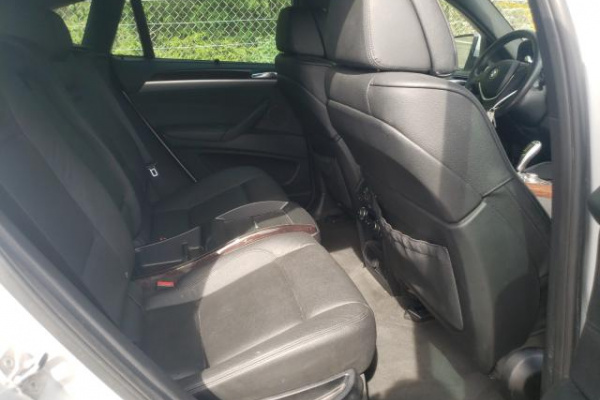 фото BMW X6 XDRIVE50I