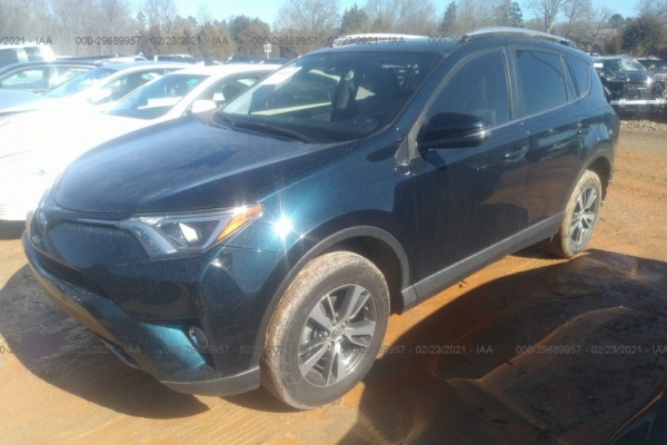 фото Toyota RAV4 XLE