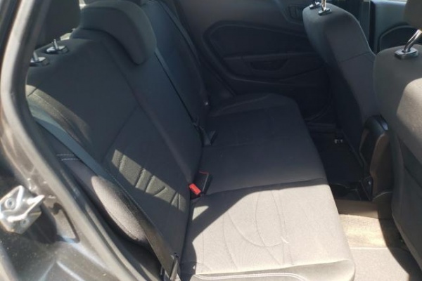 фото Ford Fiesta SE