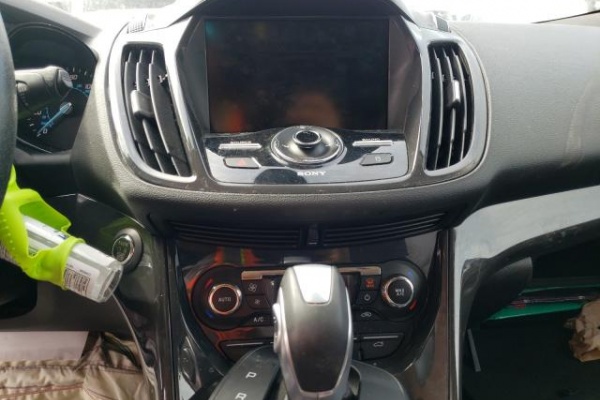 фото Ford Escape TITANIUM |