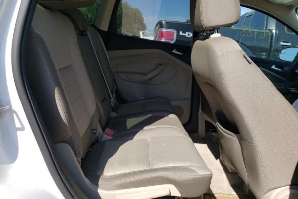 фото Ford Escape SE