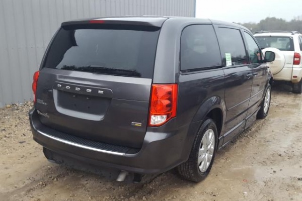 фото Dodge Grand Caravan