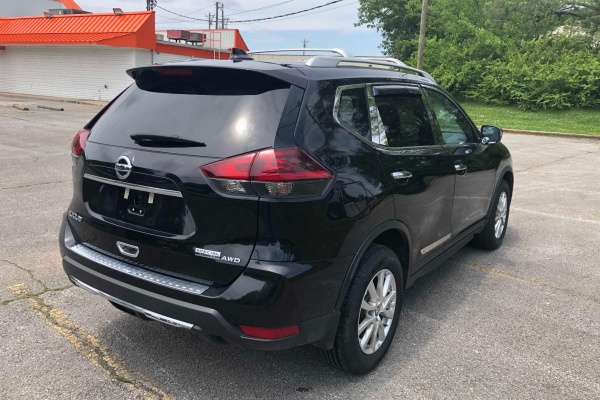 фото Nissan Rogue S