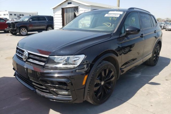 фото Volkswagen Tiguan SE