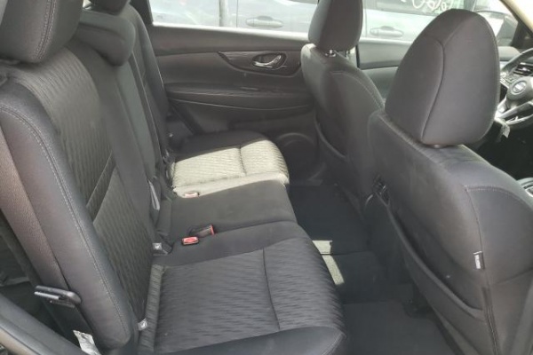 фото Nissan ROGUE S