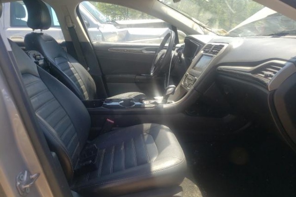 фото Ford Fusion SE