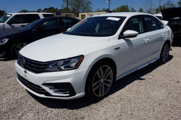 фото Volkswagen Passat S