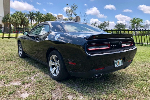 фото Dodge CHALLENGER SXT