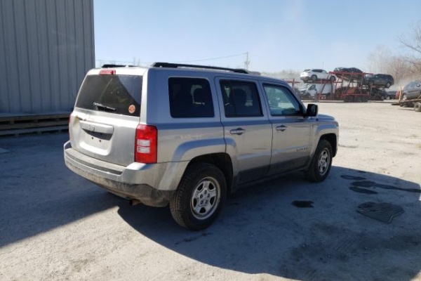 фото jeep PATRIOT SPORT