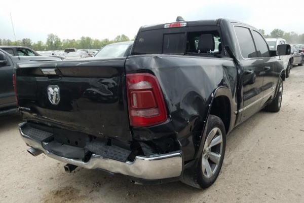 фото RAM 1500 LIMITED