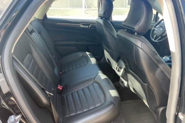 фото Ford Fusion SE