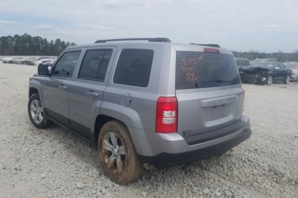 фото Jeep Patriot SPORT