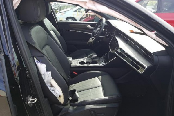 фото Audi A6 Premium