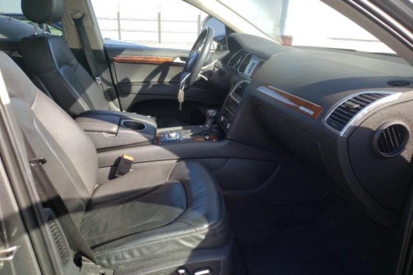 фото Audi Q7 PREMIUM