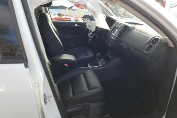 фото Volkswagen TIGUAN