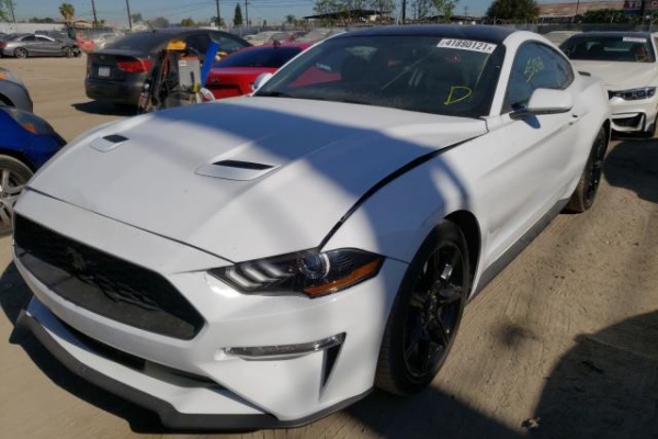 фото Ford Mustang