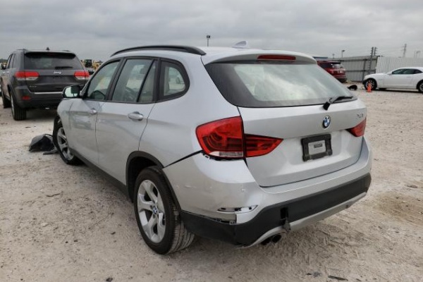 фото BMW X1 SDRIVE28I