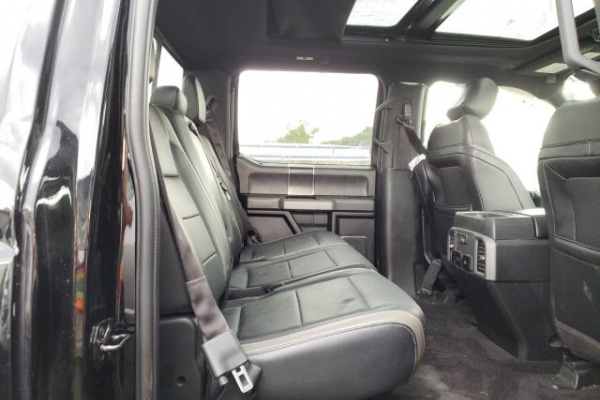 фото Ford F-150 RAPTOR