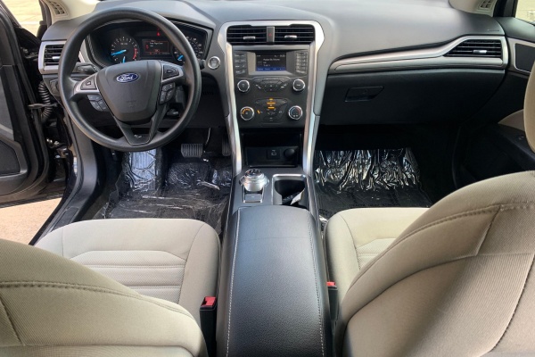 фото Ford Fusion S